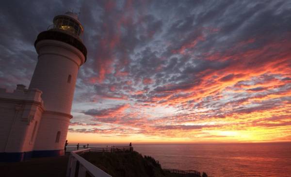 Catch the sunrise at Byron Bay Lighthouse. 