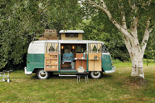 http://holykaw.alltop.com/the-great-outdoors-to-go-classic-campervans
