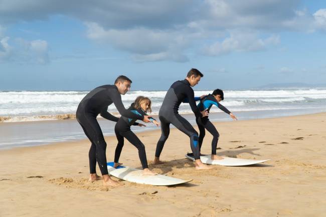 surfing byron bay